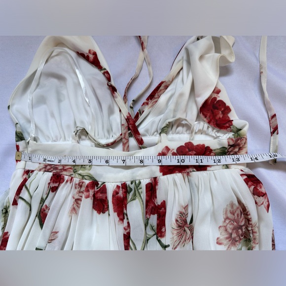 REVAMPED Sexy Maxi Plunging Straps
Backless Floral Dress - Picture 8 of 8